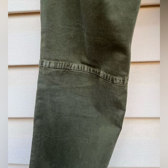 Revolve Nili Lotan Tribecca Olive Green Cropped Cargo Joggers, Ankle Zippers, 2 - Picture 6 of 10